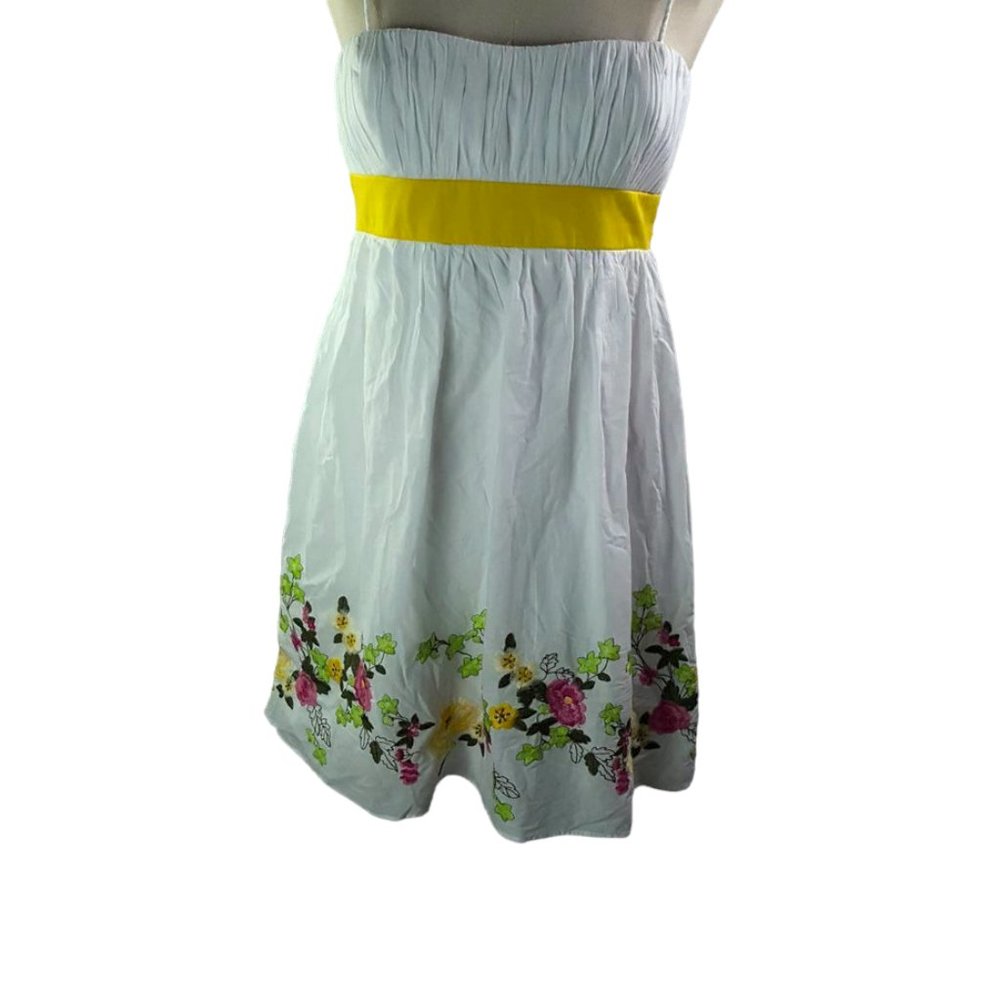 Summer Sun Dress Embroidered Flowers Women sz 10